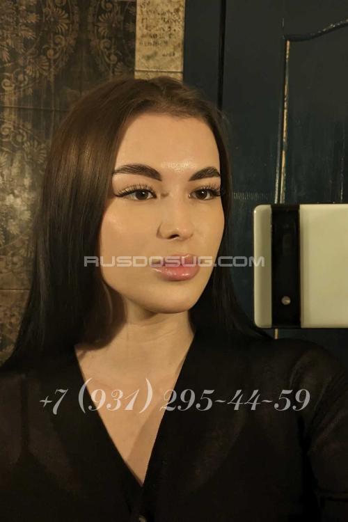 Проститутка Алина, Питера у метро Московская