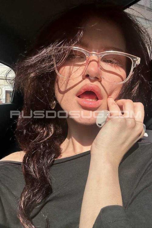 Проститутка Эля, Питера у метро Звёздная