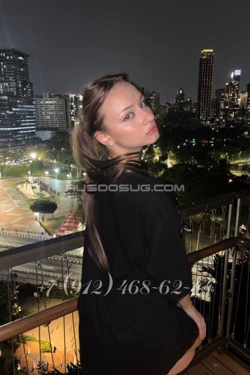 Проститутка Молли, Питера у метро Чернышевская